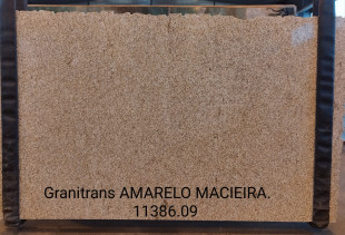 GRANITO AMARELO MACIEIRA - 011386
